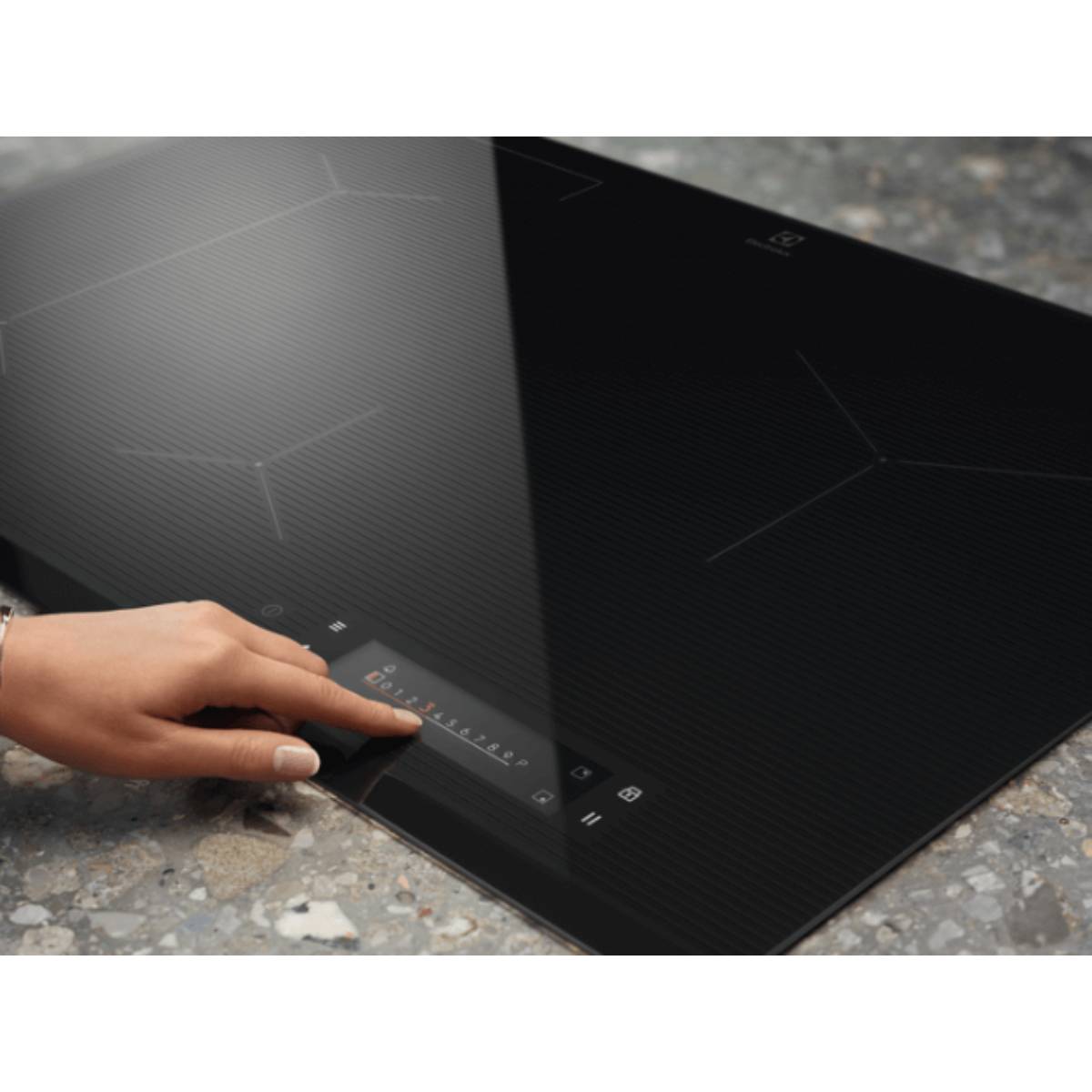 Варочная поверхность индукционная ELECTROLUX EIS8648