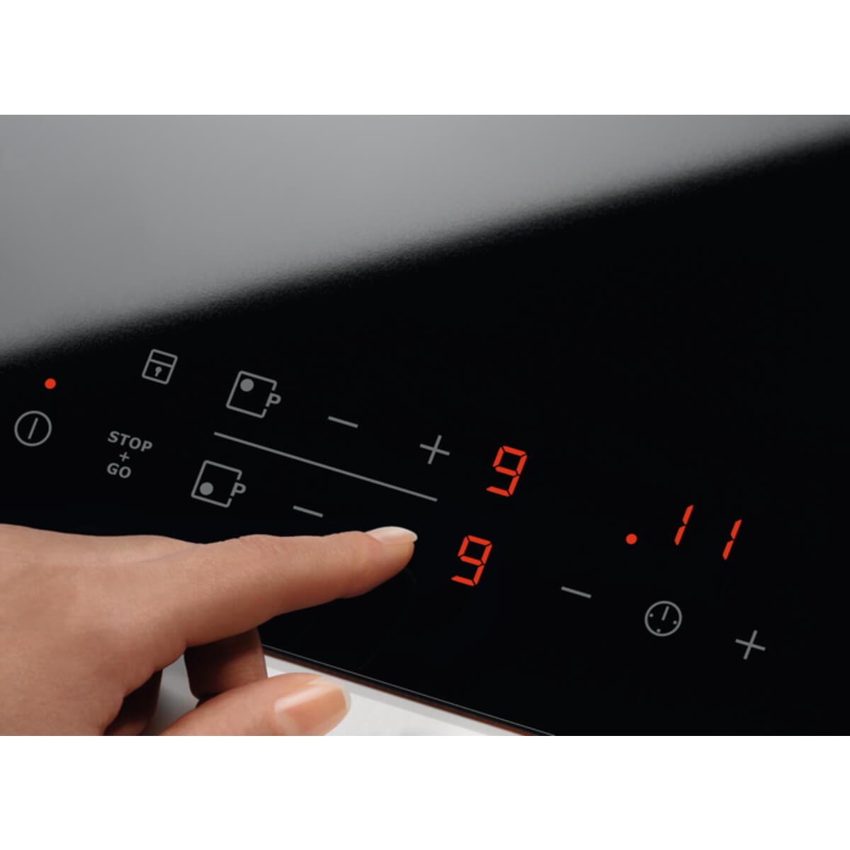 Варочная поверхность электрическая ELECTROLUX CPE644RCC