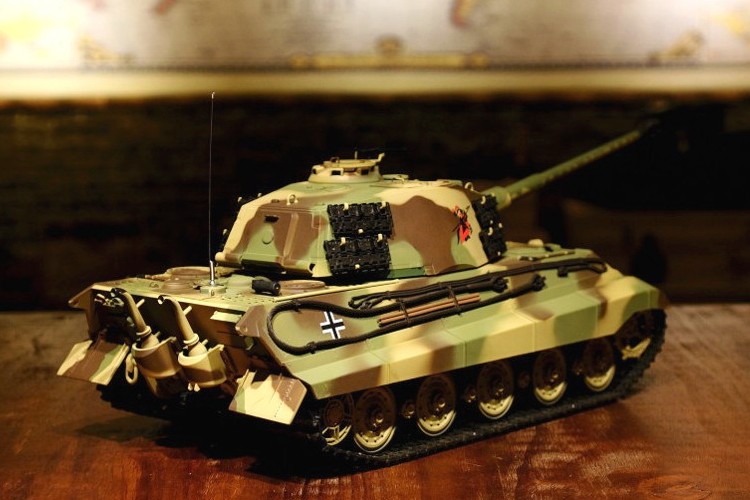 Танк на радиоуправлении 1:16 Heng Long King Tiger Henschel с пневмопушкой и и/к боем HL3888A-1Upg