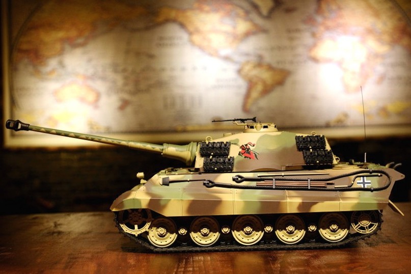 Танк на радиоуправлении 1:16 Heng Long King Tiger Henschel с пневмопушкой и и/к боем HL3888A-1Upg