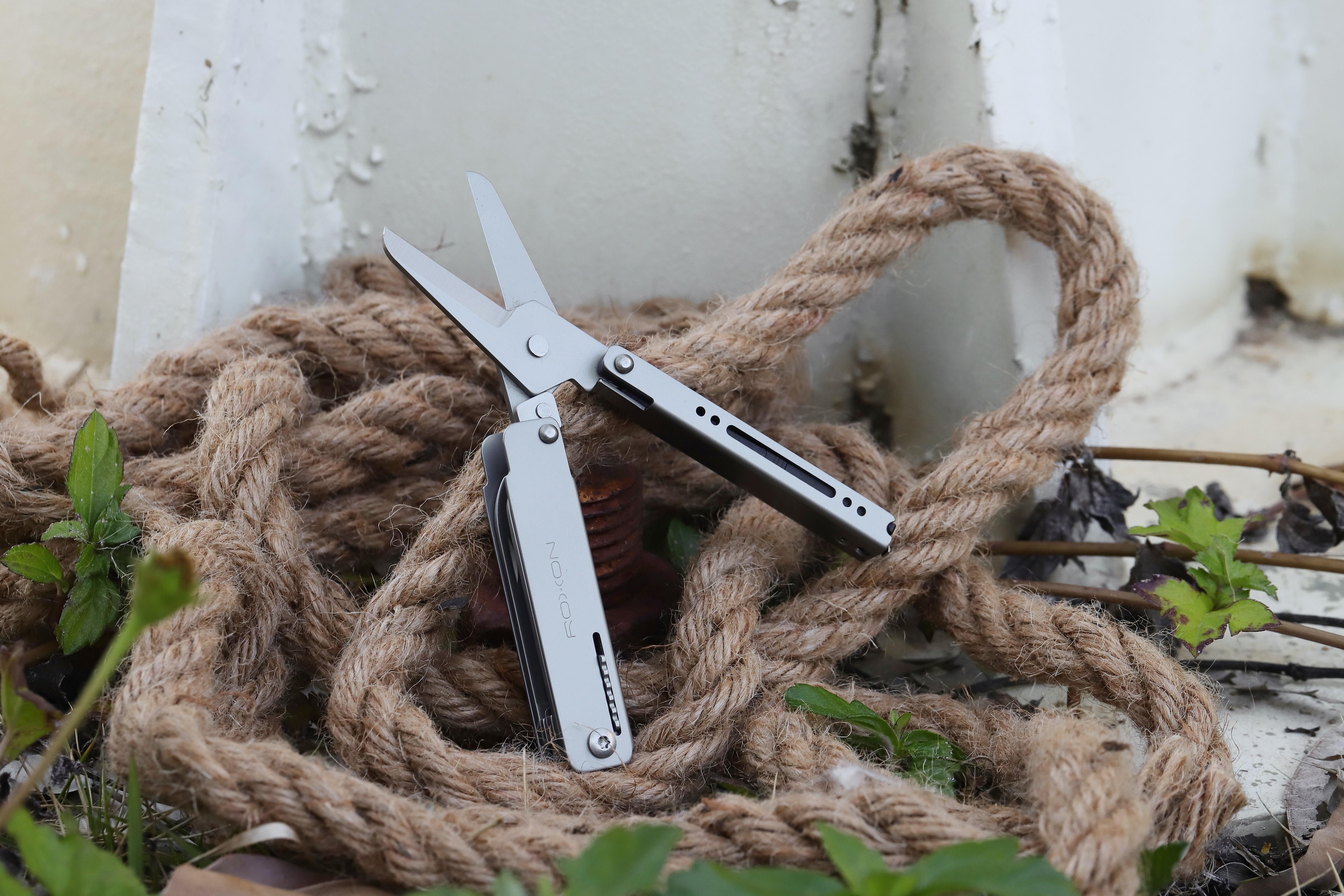 Мини мультитул Roxon M3 со сменными битами, серый