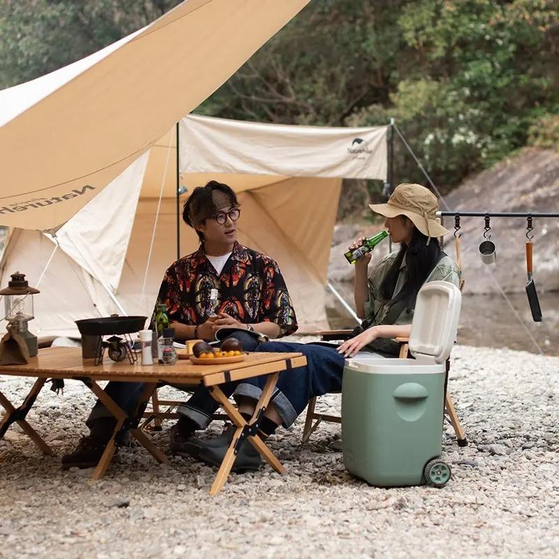 Туристический холодильник на колесах зеленый NH20SJ021, 28 л